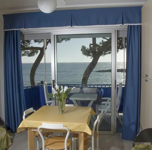 Costa Templada Апарт-отель Вентимилья