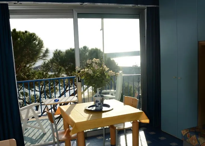 Ξενοδοχείο με διαμερίσματα Costa Templada Βεντιμίλια